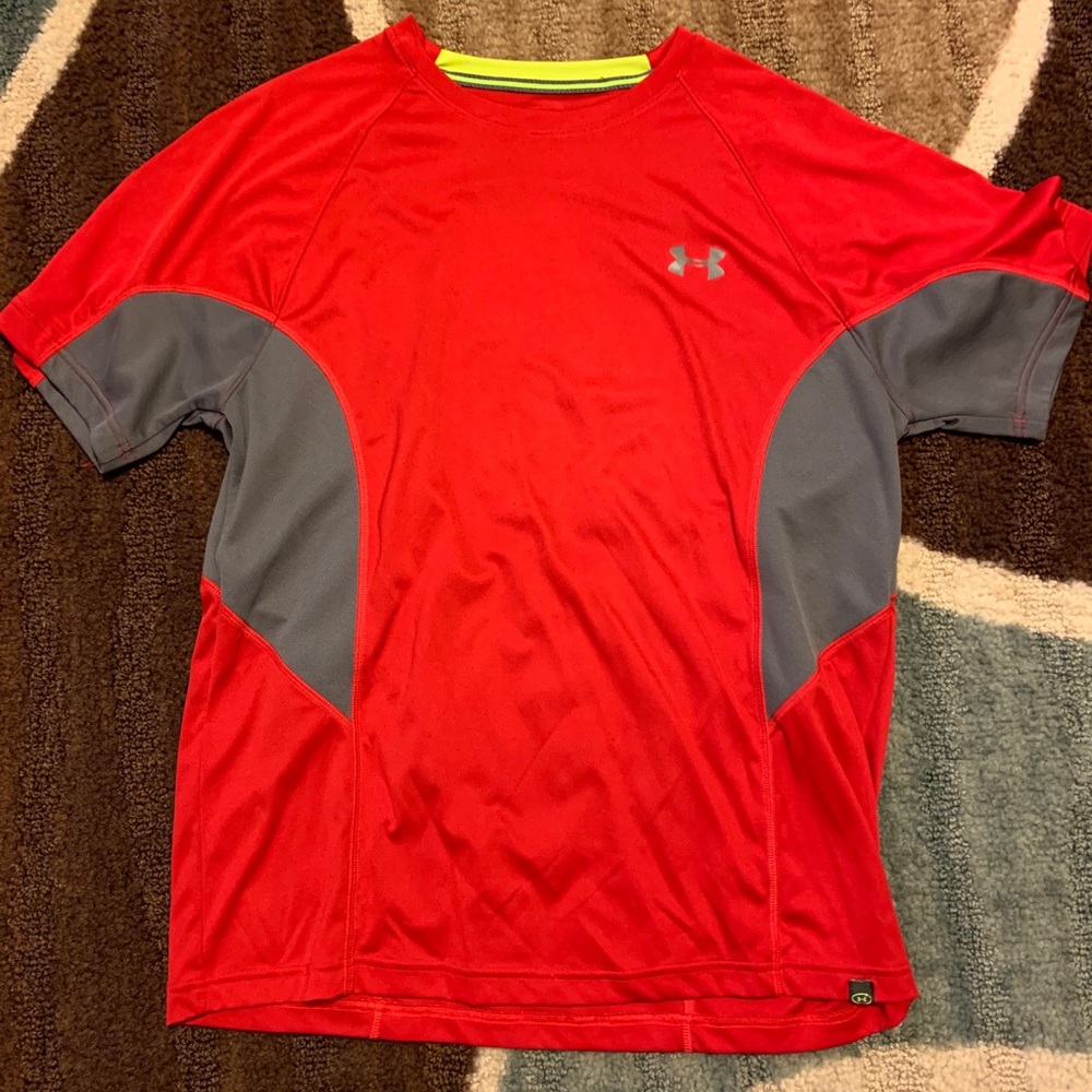 Men’s Under Armour shirt